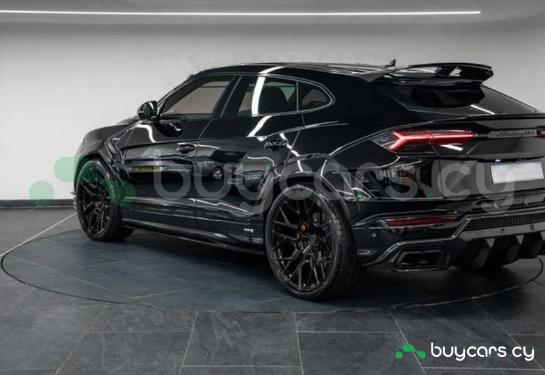 Lamborghini Urus Black