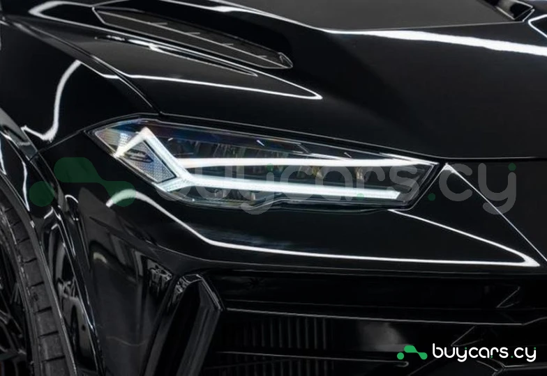 Lamborghini Urus Black