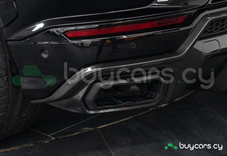 Lamborghini Urus Black