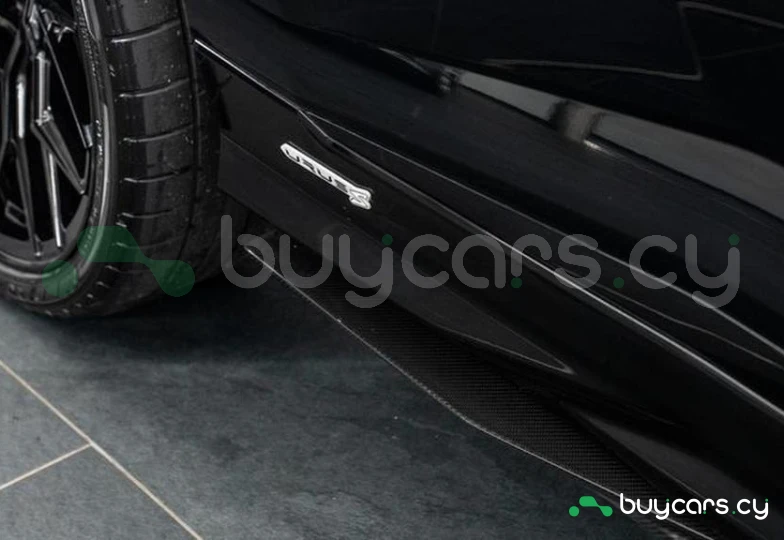 Lamborghini Urus Black