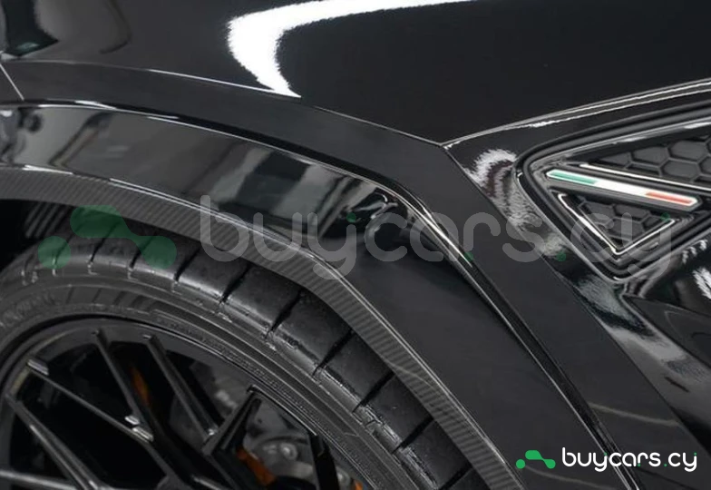 Lamborghini Urus Black