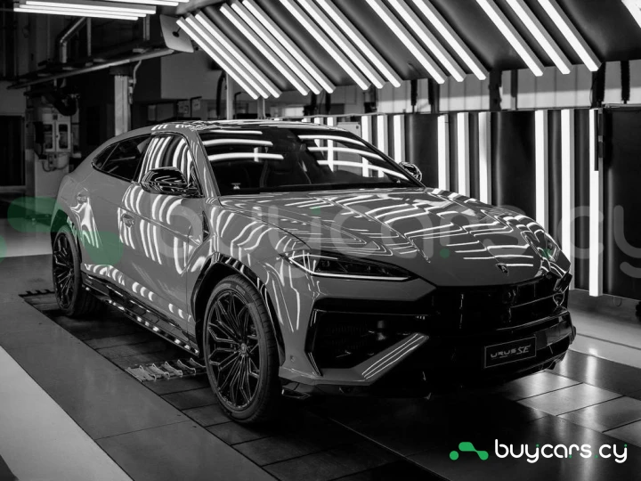 Lamborghini Urus Grey