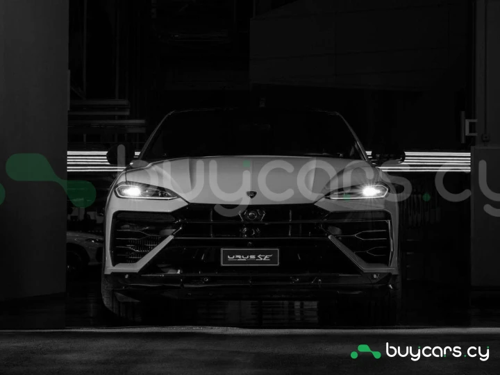 Lamborghini Urus Grey