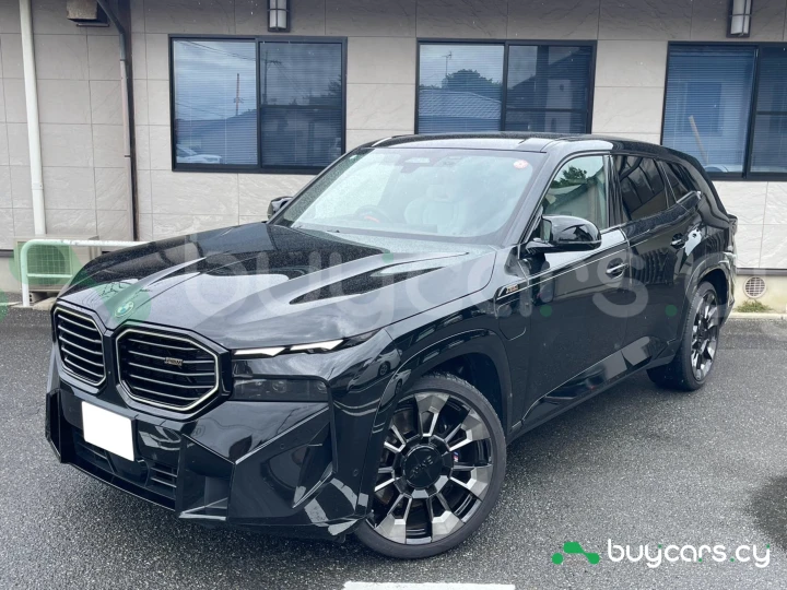 BMW XM Черный