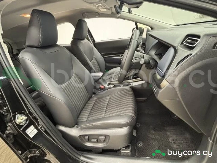 Toyota Aqua Черный