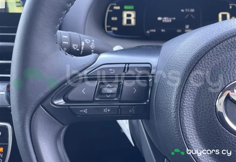 Toyota Aqua Белый