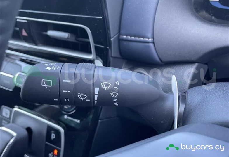 Toyota Aqua Белый