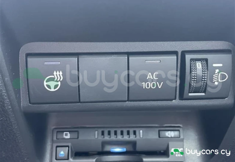 Toyota Aqua Белый