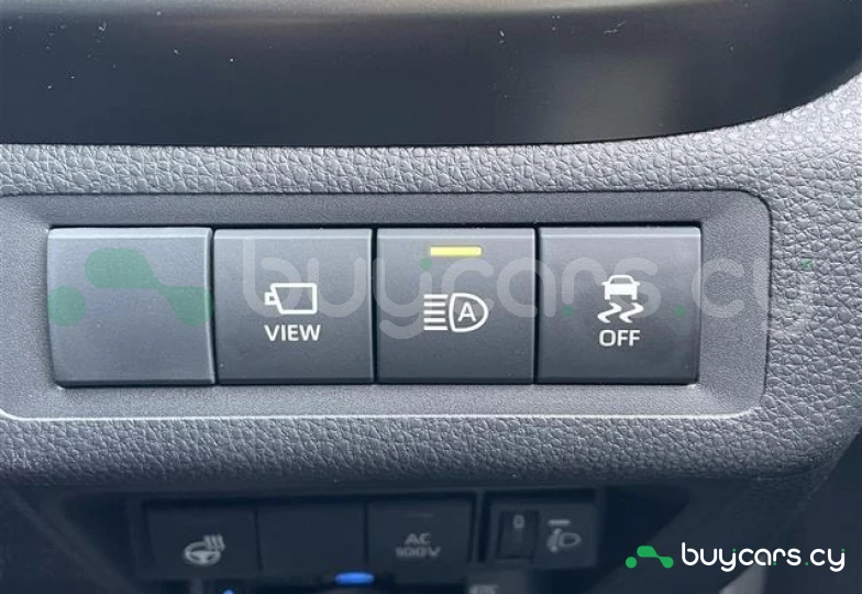 Toyota Aqua Белый