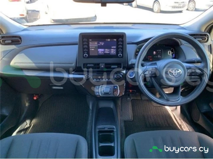 Toyota Aqua Белый