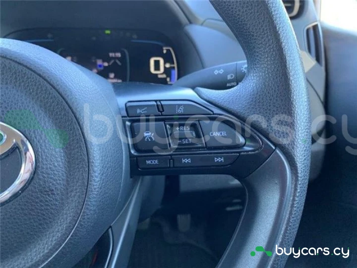 Toyota Aqua Белый