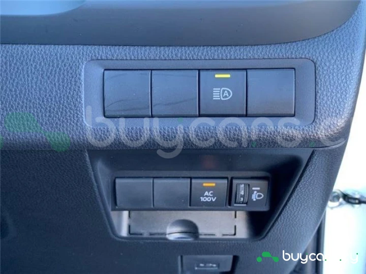 Toyota Aqua Белый