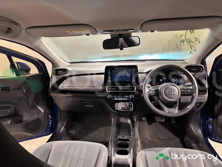 Toyota Aqua Синий