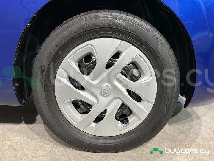 Toyota Aqua Синий