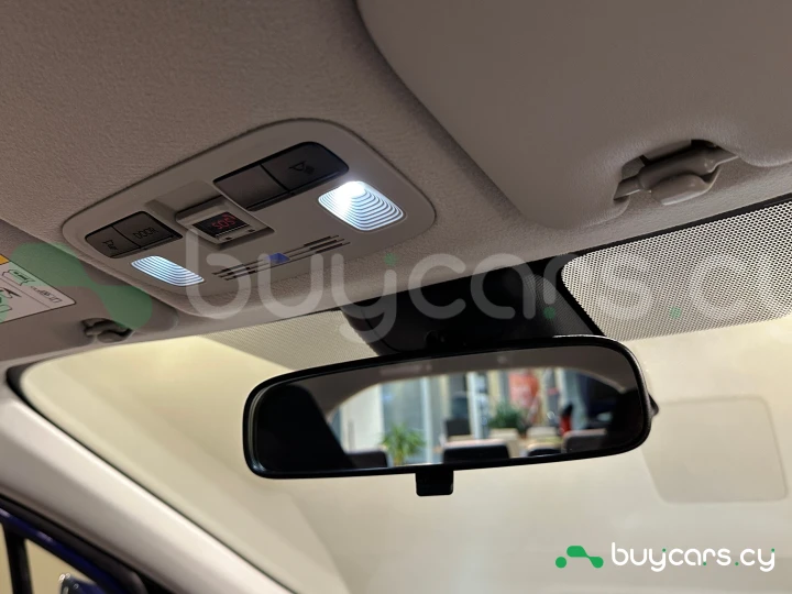 Toyota Aqua Синий