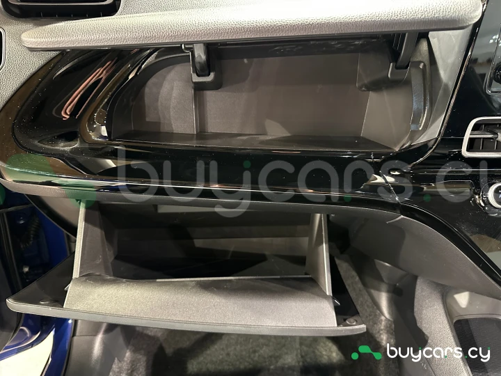 Toyota Aqua Синий