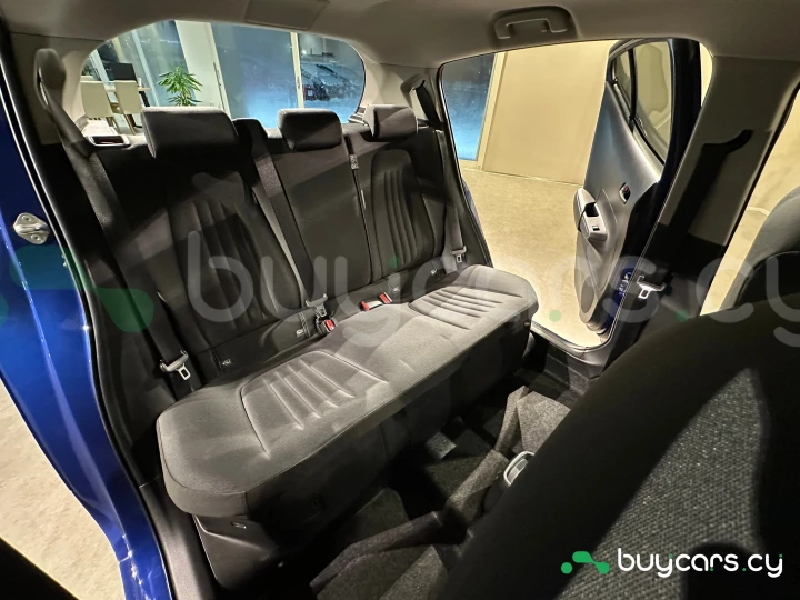 Toyota Aqua Синий