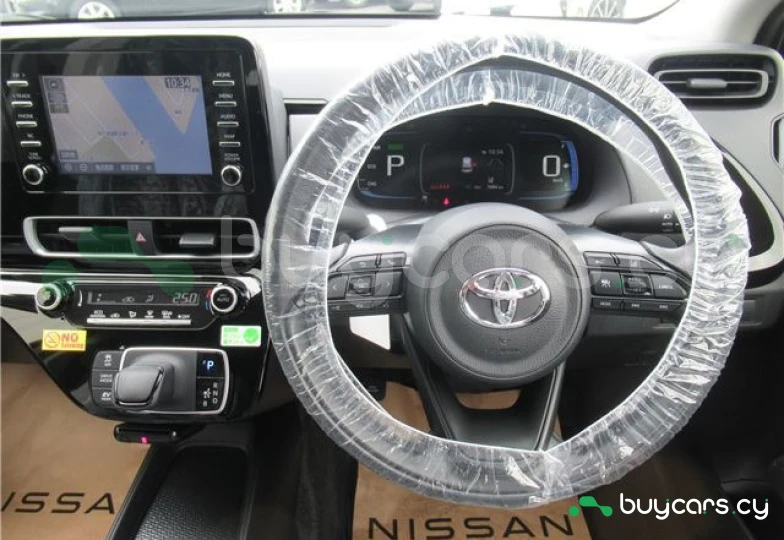 Toyota Aqua Белый