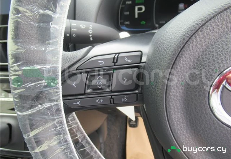 Toyota Aqua Белый