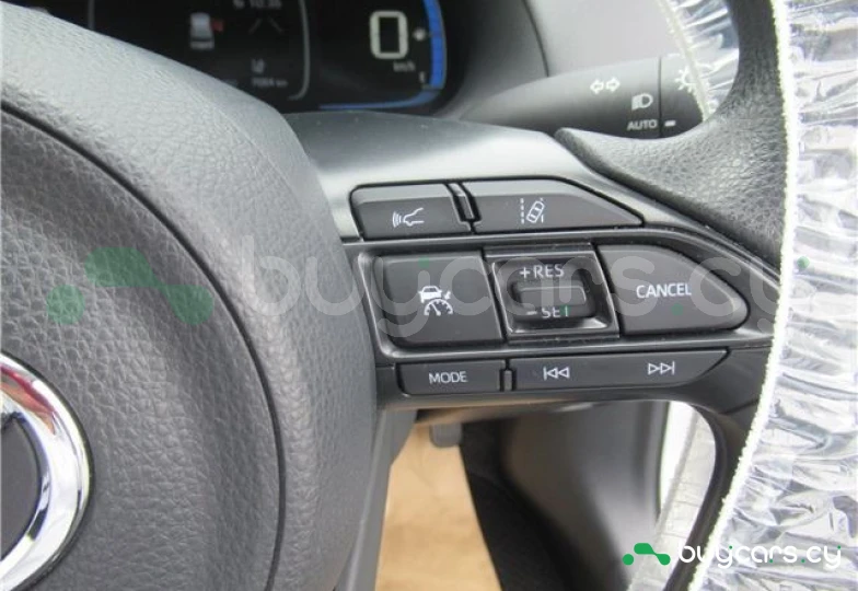 Toyota Aqua Белый