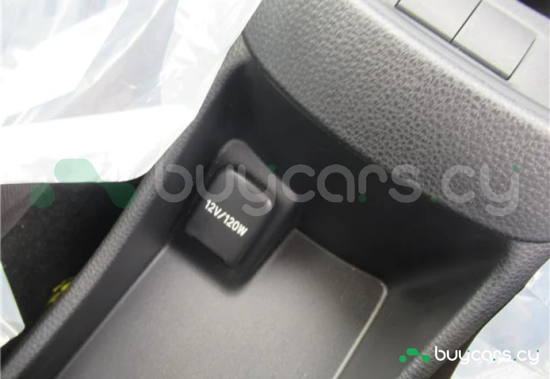 Toyota Aqua Белый