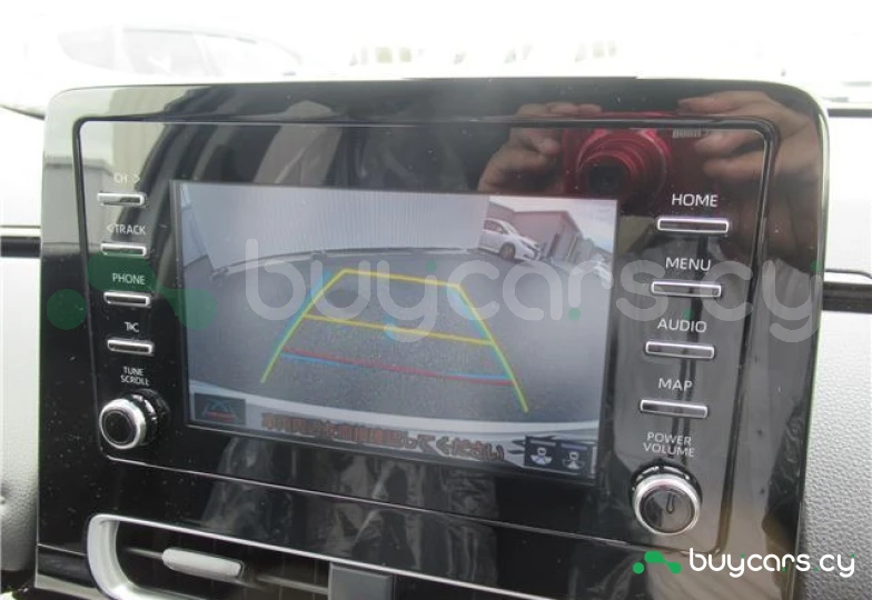 Toyota Aqua Белый