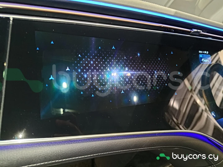 Mercedes EQS SUV White