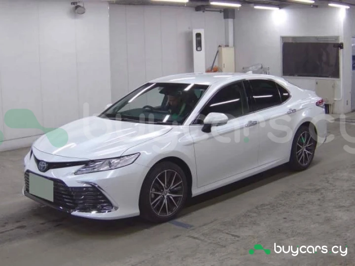 Toyota Camry Белый