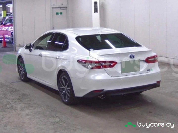 Toyota Camry Белый