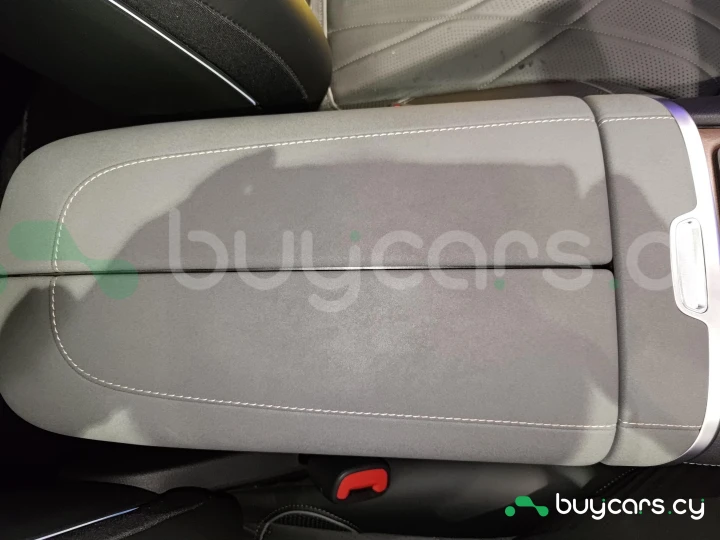 Mercedes EQS SUV White