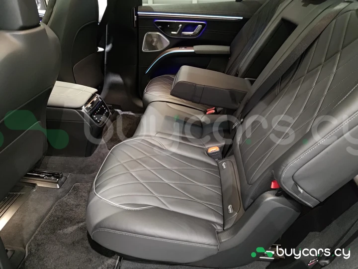 Mercedes EQS SUV White