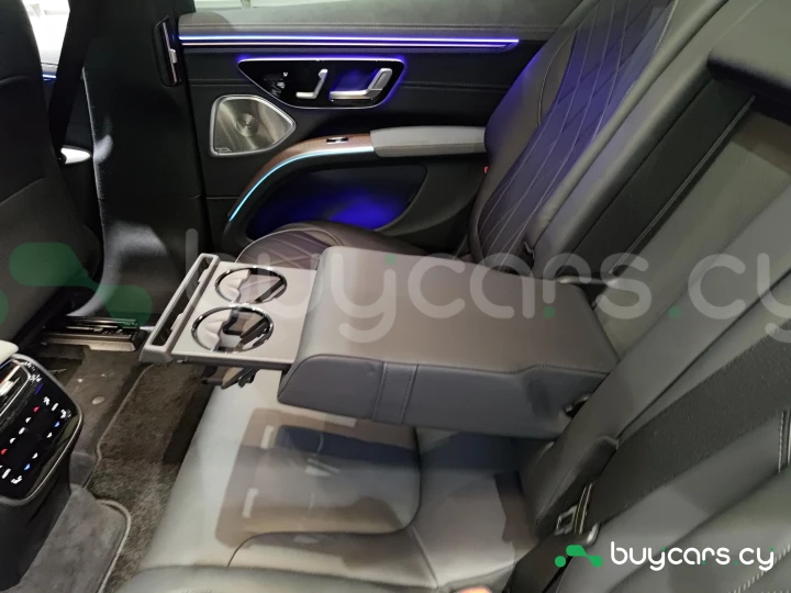 Mercedes EQS SUV White