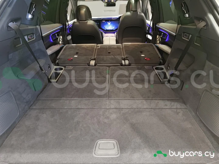 Mercedes EQS SUV White