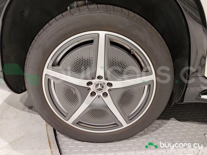 Mercedes EQS SUV White