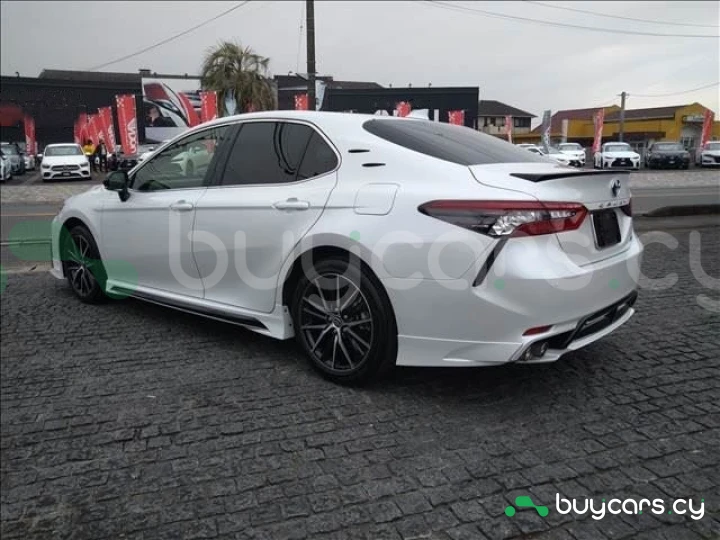 Toyota Camry White