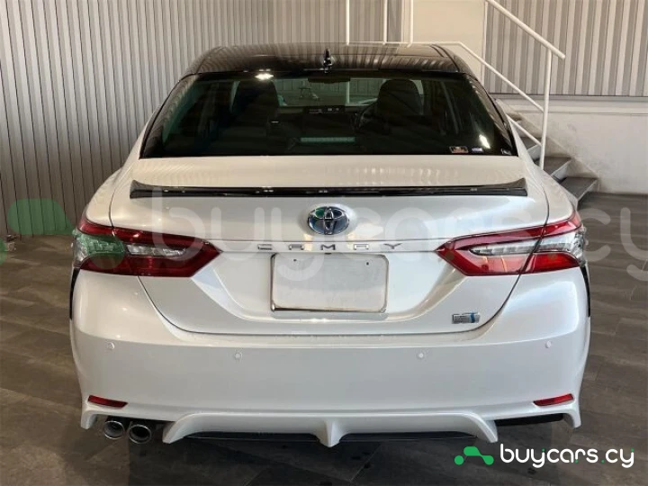 Toyota Camry White