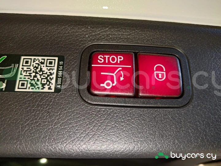 Mercedes EQS SUV White