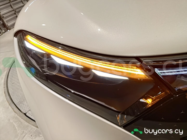 Mercedes EQS SUV White