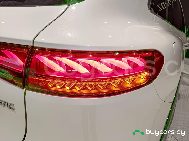 Mercedes EQS SUV White