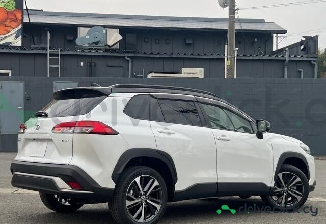 Toyota Corolla Cross Белый