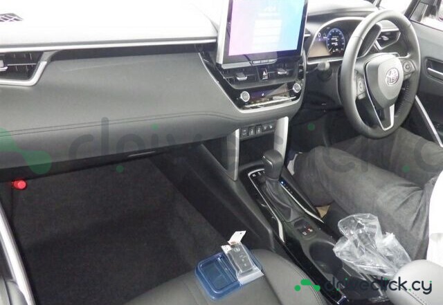 Toyota Corolla Cross White