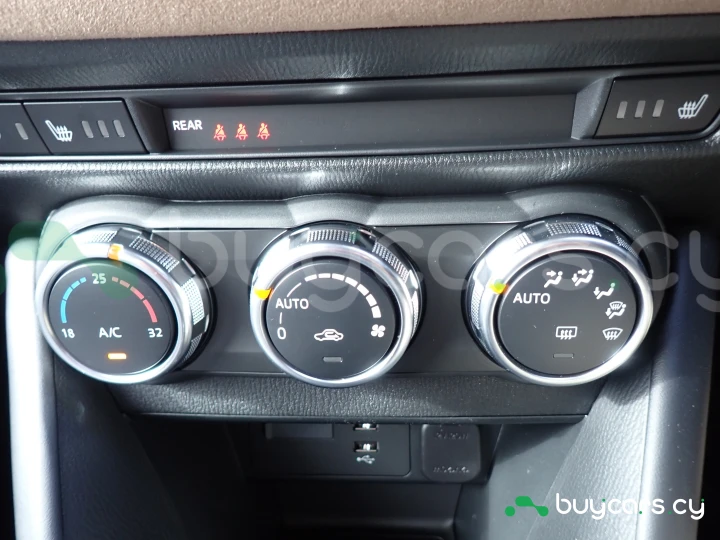 Mazda CX-3 Бежевый