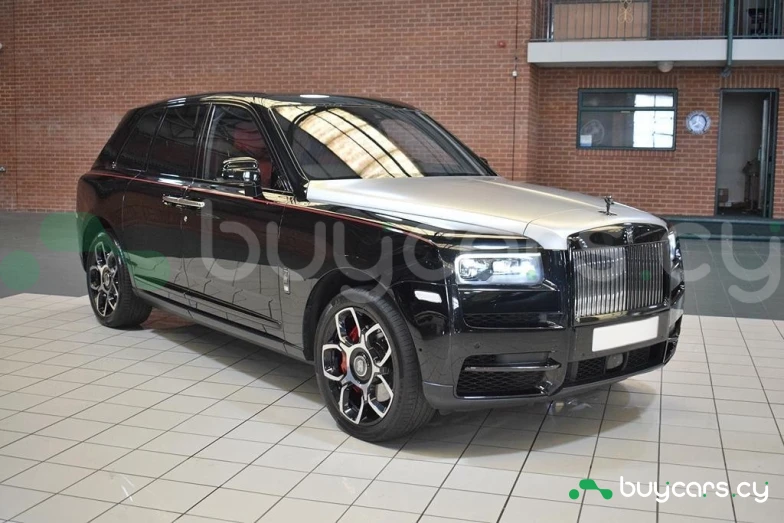 Rolls-Royce Cullinan Черный