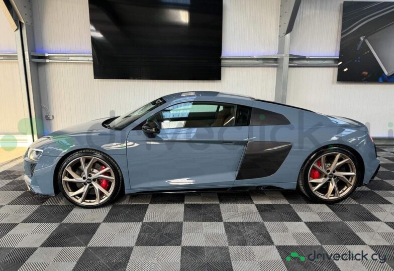 Audi R8 Grey