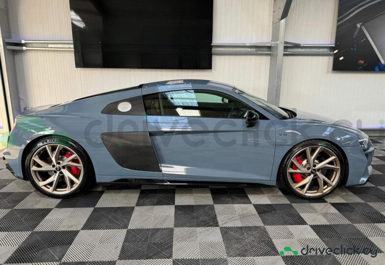 Audi R8 Grey