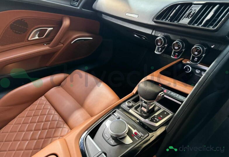 Audi R8 Grey