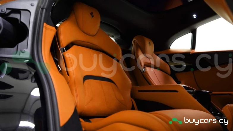 Ferrari Purosangue Черный