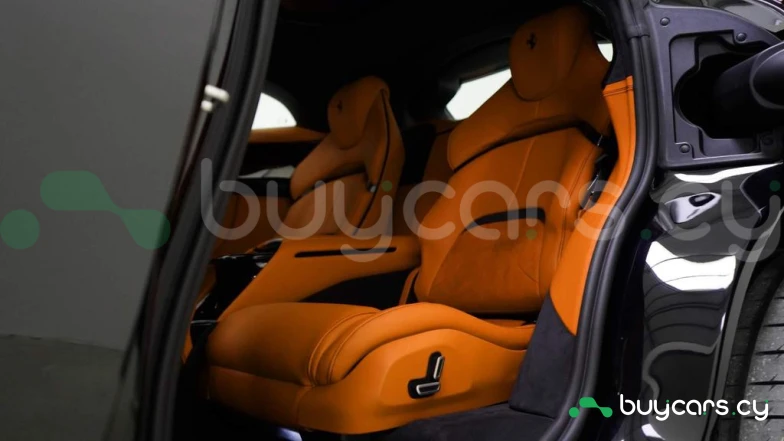 Ferrari Purosangue Черный