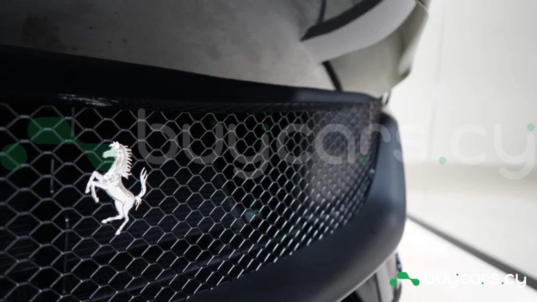 Ferrari Purosangue Черный