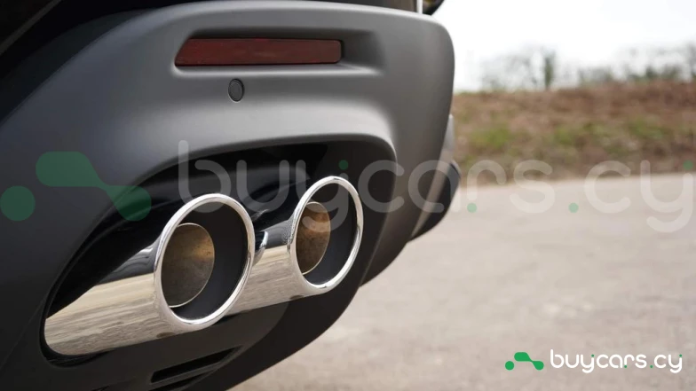 Ferrari Purosangue Черный